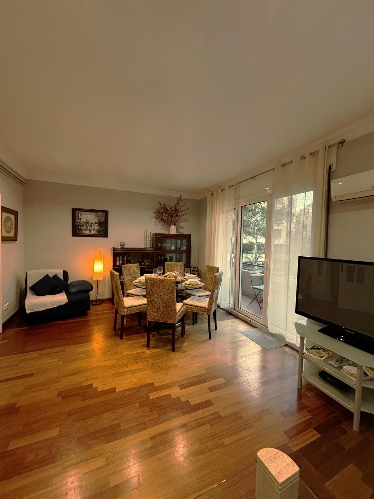 Gracia Apartment Barcelona Luaran gambar